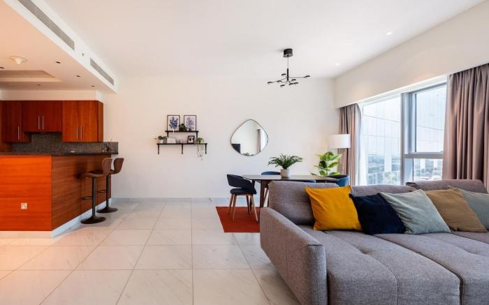 Central Park Tower - Close to Metro/1BR/DIFC