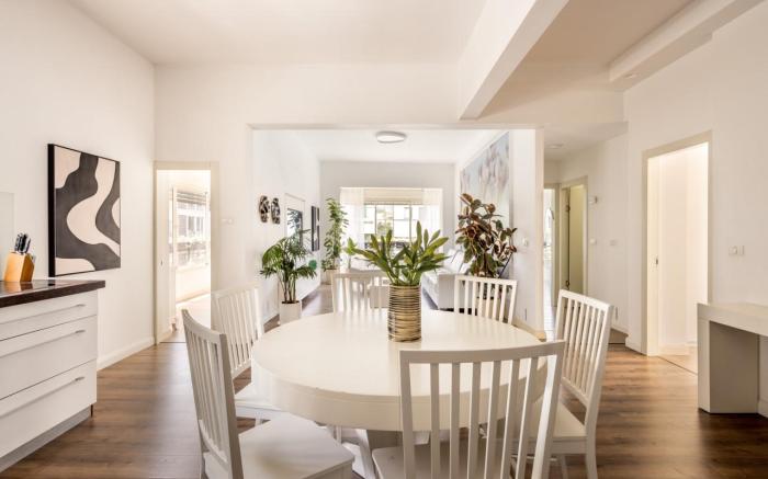 The Heart of Tel Aviv Elegant Home