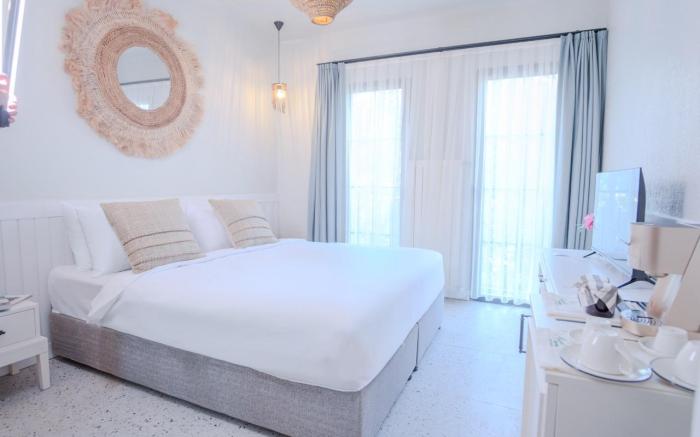 InOne Bitez Hotel