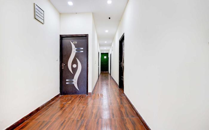 Collection O Rajeev Nagar Faridabad