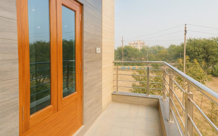 Stunning 2BHKwith Top Notch Amenities- Gaur City