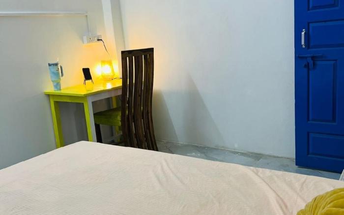 Zeta "Compact AC chilling room"