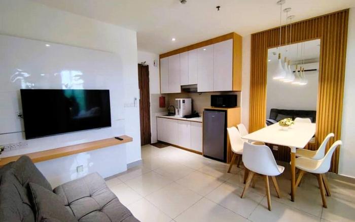 Premium  CitySeaview 1room @The Shore KK C28