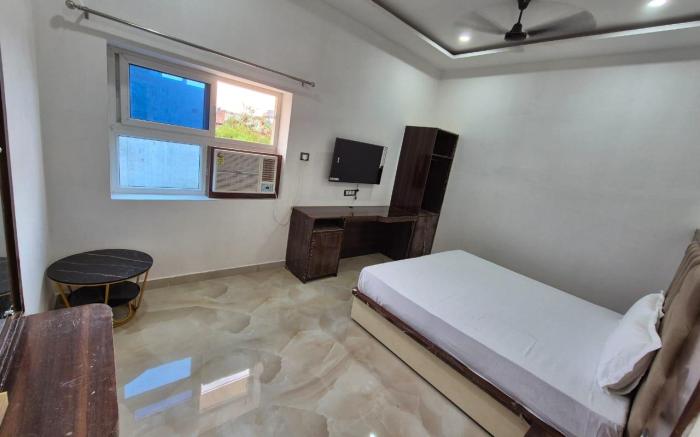 Hotel Varanasi Suites 