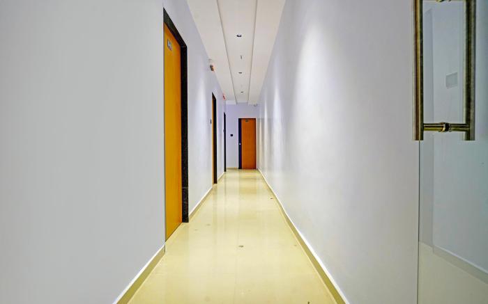 FabHotel Nidhivan Palace - Udhna Darwaja