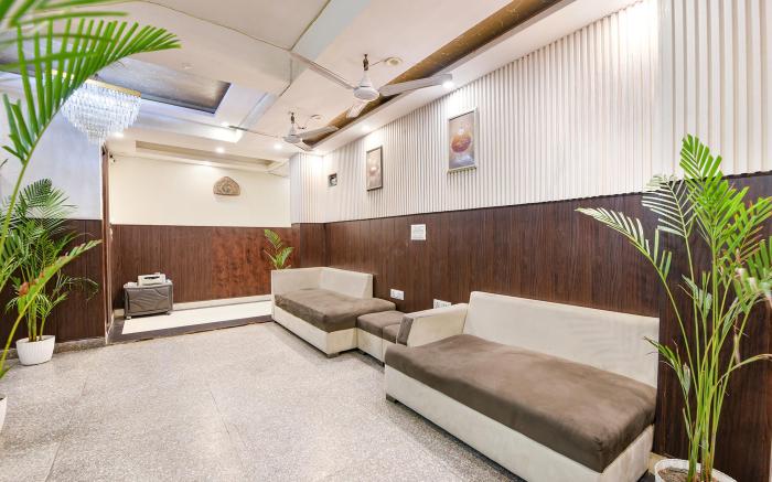 FabHotel Buland Plaza