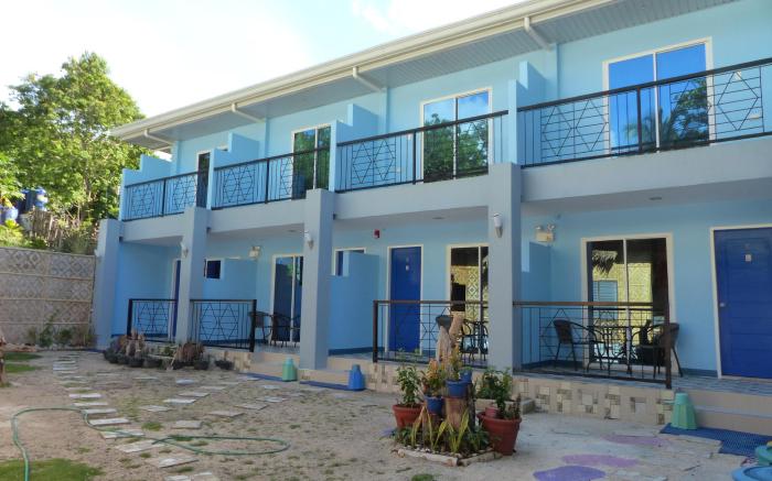 D & B Bluestar Beach Resort