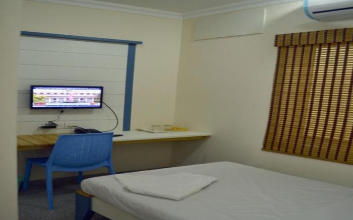 Hotel Metropark - Vadapalani