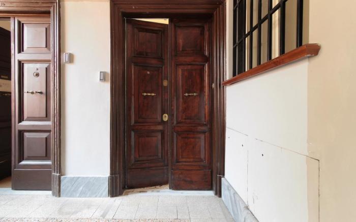 Velia Relais
