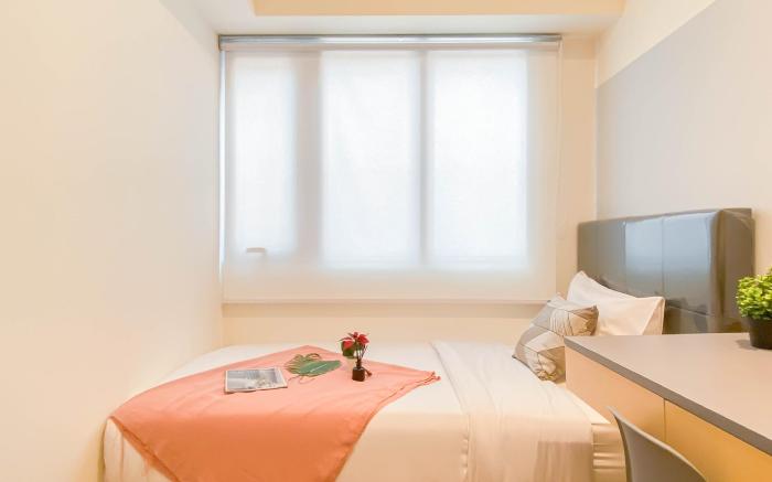 Modern Style 2BR Apartment at Meikarta By Travelio