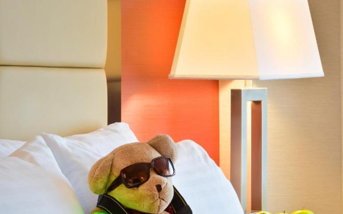 Holiday Inn Montreal Centre Ville Downtown By IHG