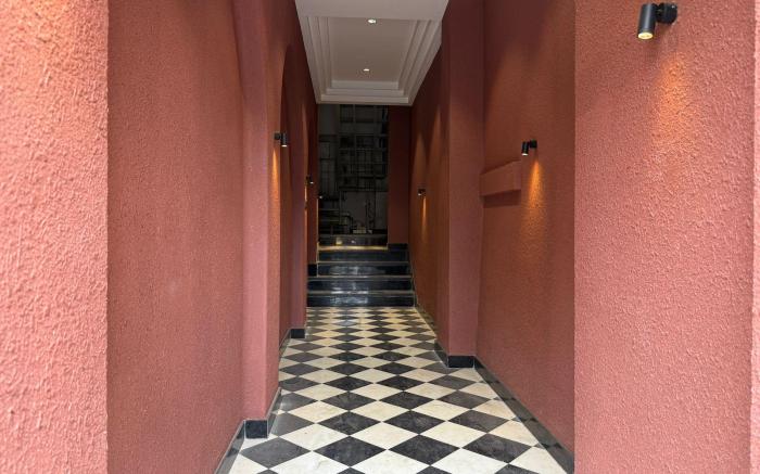 The Luxury Tiger At Lake Pichola 