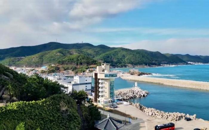 Yeongdeok Ocean View Harbor Stay