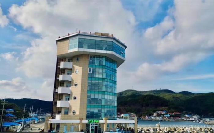 Yeongdeok Ocean View Harbor Stay
