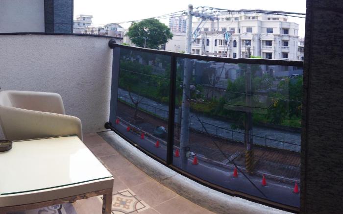 whole building82 traveller 5 suites  the 