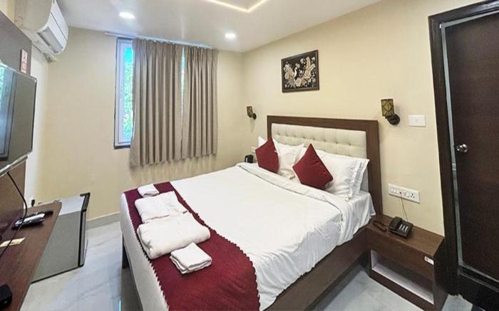 FabHotel Ojas Inn