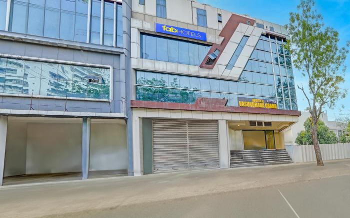 FabHotel Vasundhara Grand