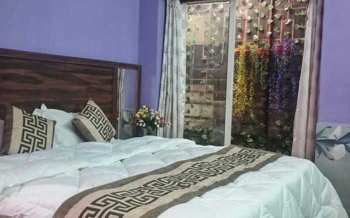 Luxury & Peaceful stay in Omaxe