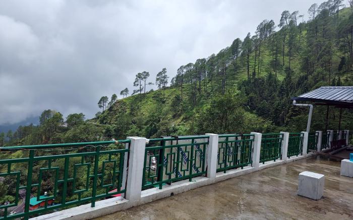 Hotel Relax Max Sariyatal Nainital