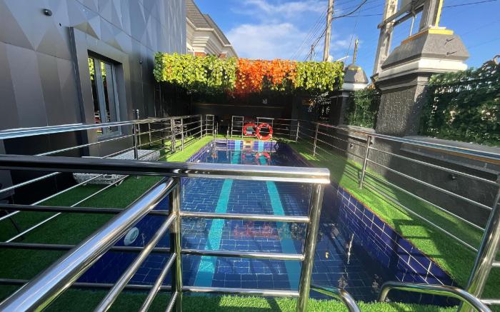 Livingstone Luxury Apartments