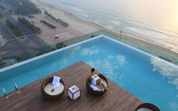 Beach Front 15F l Infinity Pool *Walk Beach*Center