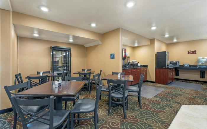 Red Roof Inn Charlestown