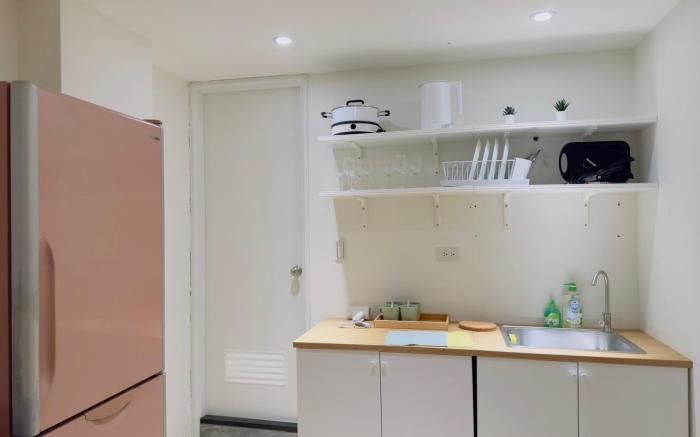 CAW301 MRT Taipei Station/Elevator/6ppl/2b1b