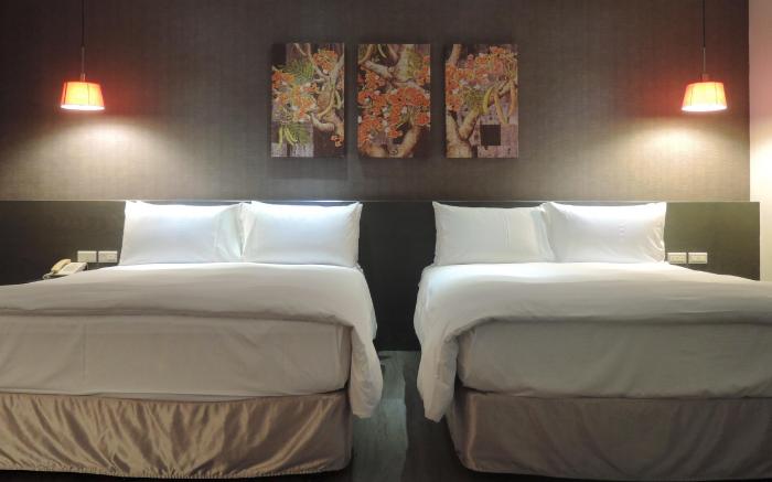 CHECK inn SELECT Hualien LinSen