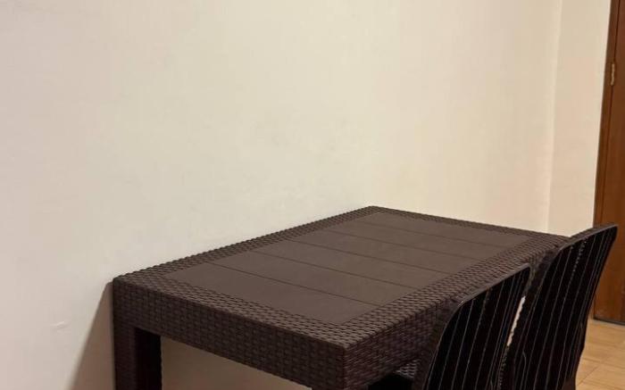 4 Hour Happy Hours Stay Quickie