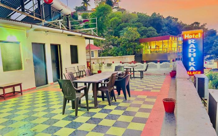 Hotel Radhika Palace