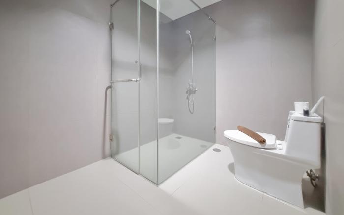 Spacious 1BR at Patraland Amarta Apt By Travelio