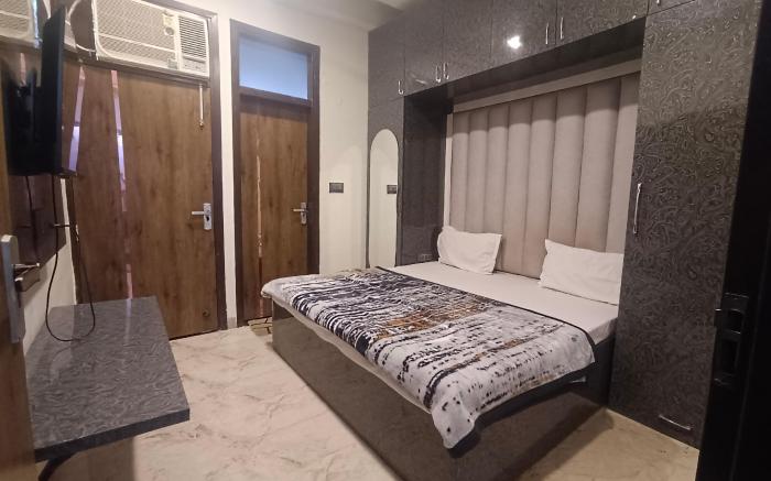 Hotel Shubh Palace
