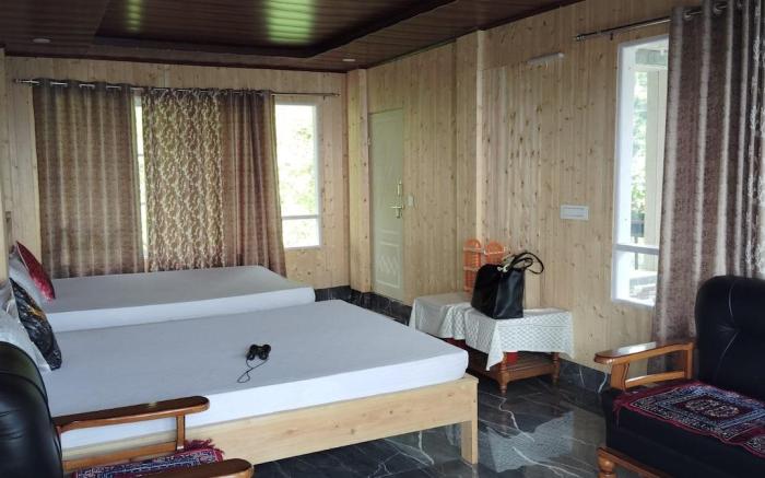 Cozy Home amidst mountains (Room-3)