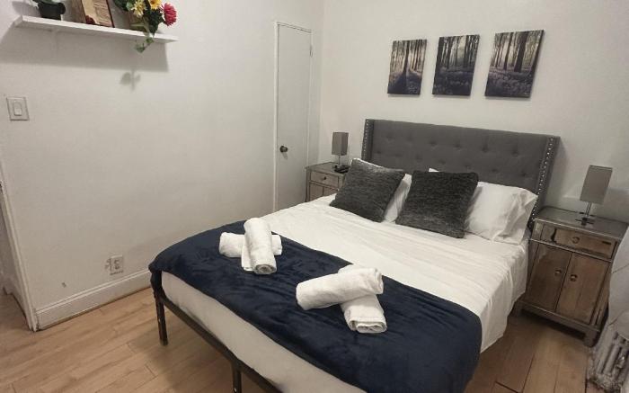 Cute convenient clean  Brooklyn Apt    