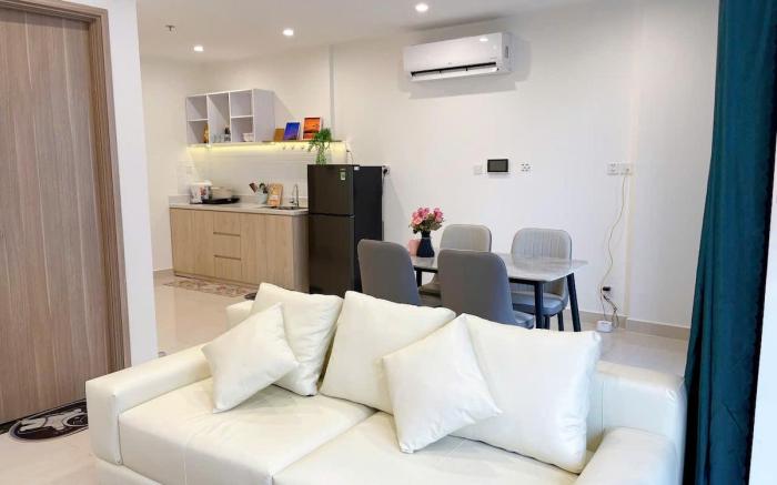 Vinhomes grand park 2 bedroom apartment large size