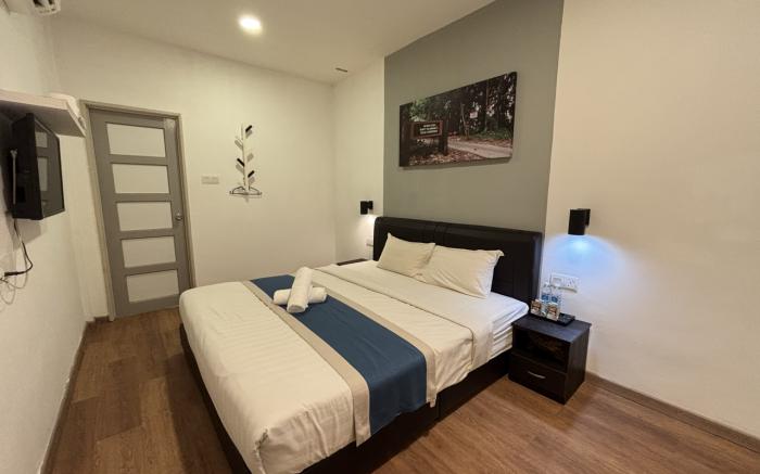 RJ HOTEL by MR VJ Business