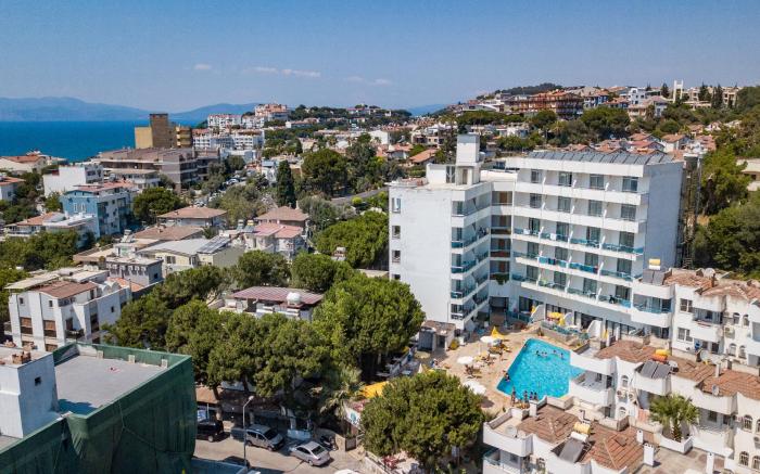 Ponz Hotel