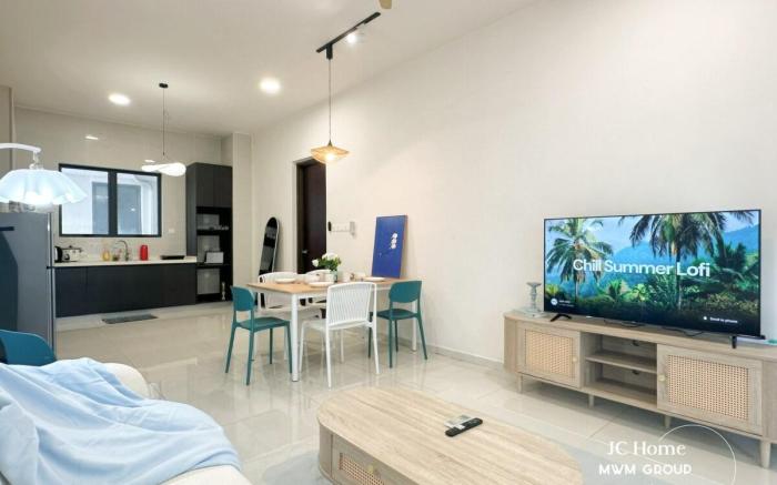 Creamy Blue | 2 Balcony Good Seaview | Danga Bay