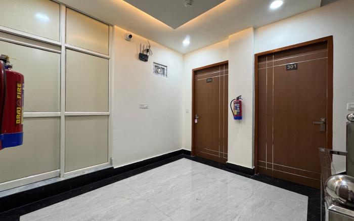 Satya Nikunj INN