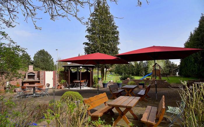 Cafe und Hotel Zum Grunen Baum