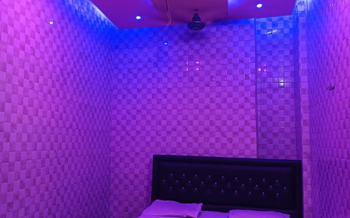 A K Rajput Guest House