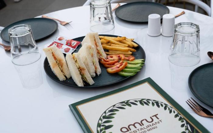 The White Roots Hotel