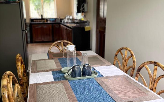 Hilltop nest cozy Villa with hill and forest view