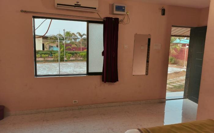 Nargis Farm Resort Murud, 5 km from Murud Beach