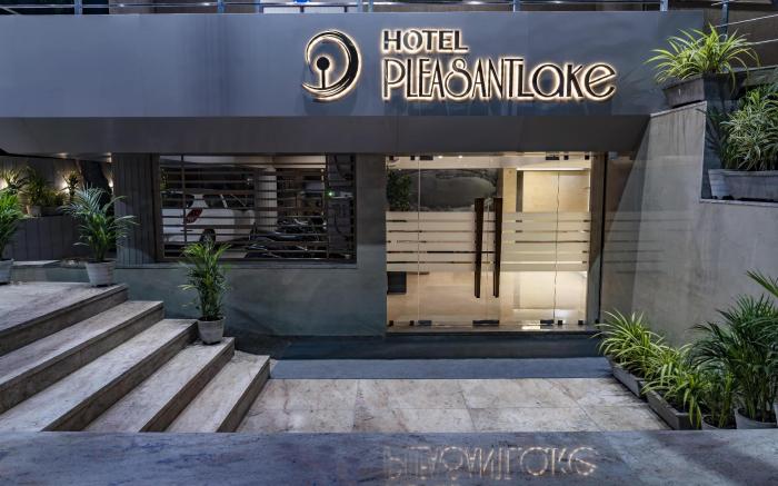 Hotel Pleasant Lake