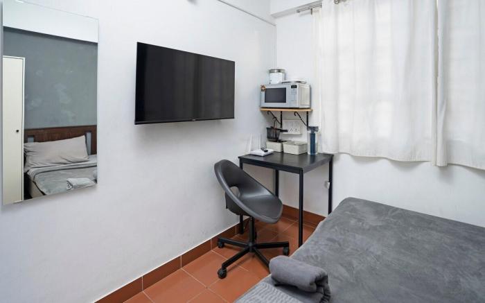 Cozy Penthouse Studio Apartment!