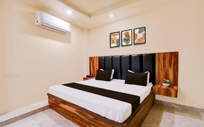 Hotel O Shree Krishna Palace