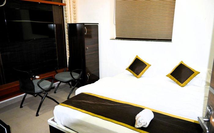 Rajmahal Premium Hotel & Banquet