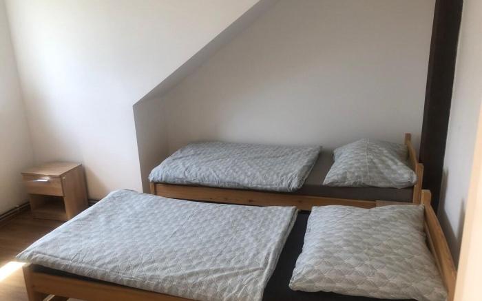 Sleep & Go Korycany — Twin Room 1