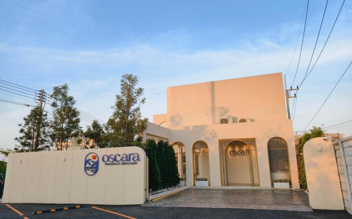 OSCARA POOLVILLA  BANGSAEN